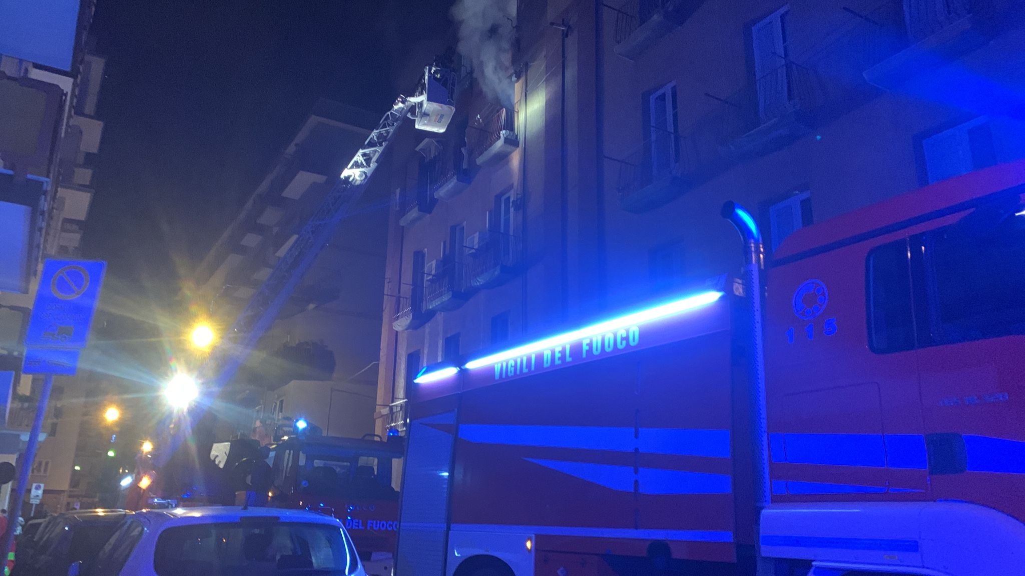 Cronaca Incendio In Un Appartamento Nella Notte A Taranto