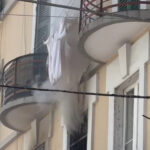 Taranto, a fuoco appartamento: una persona intossicata