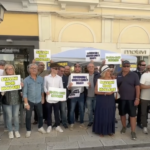 Taranto, flash mob della Lega a sostegno di Salvini