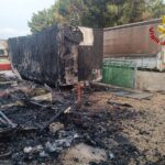 Gallipoli, in fiamme due roulotte e un container