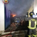 Gravina, incendio in autocarrozzeria: nessun ferito