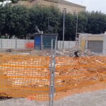 Piazza Libertini a Lecce, abbattuto lo storico chiosco di fumetti