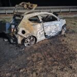 Grottaglie, auto rubata si ribalta e prende fuoco: fuggono occupanti