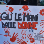 Giornata contro la violenza sulle donne, 90 sedie rosse a Barletta