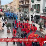 Taranto, la protesta nella città delle vertenze