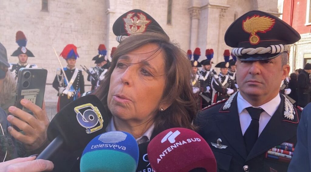 Carabinieri Barletta Isabella Rauti