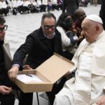 Bruni: il camiciaio pugliese che ha vestito il Papa