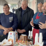 Taranto, l’albero solidale del Comitato Salinella