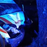 San Donaci, auto medica contro albero: ferita volontaria 22enne