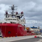 Taranto: attraccata nave Ocean Viking con 101 migranti